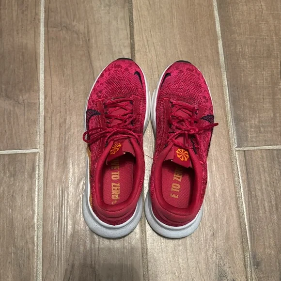 Nike pink, orange, and white. SuperRip flyknit go 3 training shoe. - Picture 5 of 8